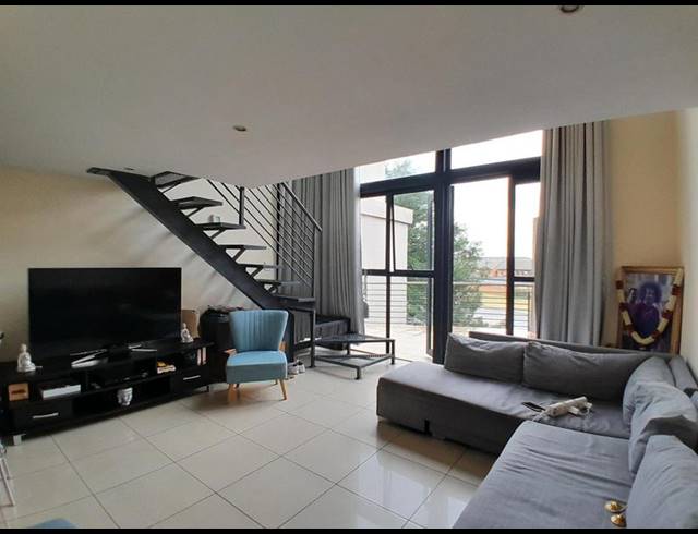 1 BEDROOM APARTMENT FOR SALE IN ROOIHUISKRAAL NORTH